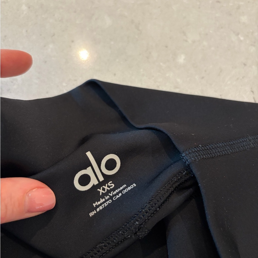 ALO Yoga 7/8 High-Waist Airbrush Legging - Picture 5 of 5